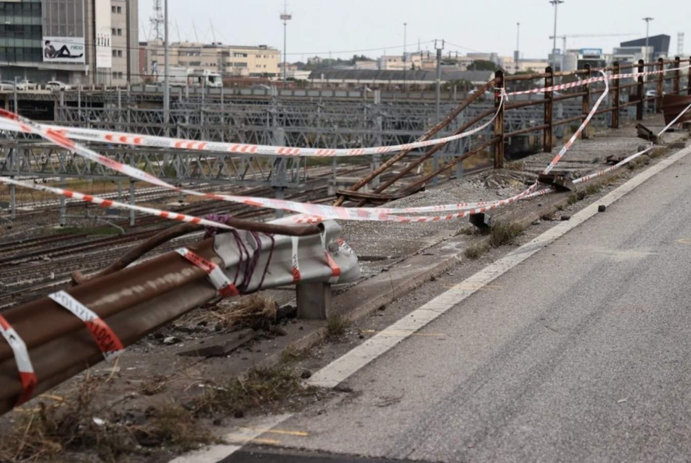 21 de turiști au murit după ce autoturismul a căzut de pe podul Mestre