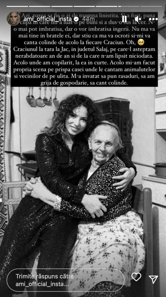 Ami a postat o fotografie veche în care apare alături de bunica ei.