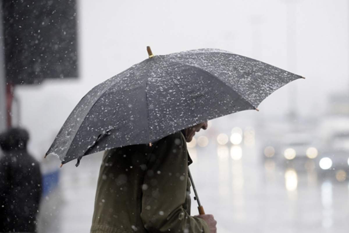 Meteorologii au anunțat Cod galben de ploaie şi vânt în aproape toată ţara.