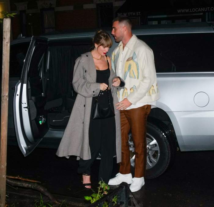 Taylor Swift și Travis Kelce au o seară de întâlnire la The Waverly Inn din New York.
