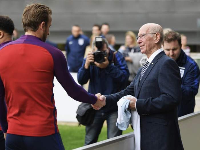 Sir Bobby Charlton in timpul unei partide