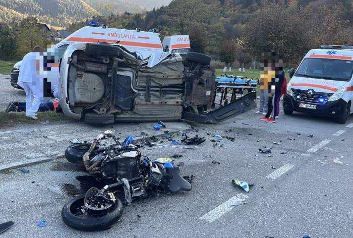 Accident terifiant în Bicaz! Două persoane au murit după ce o maşină s-a ciocnit violent cu o motocicletă, în faţa Spitalului Orăşenesc /
