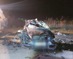 Accident cumplit în Dolj. O tânără de 21 de ani a murit, după ce prietena ei a pierdut controlul mașinii. Imagini de la momentul impactului / VIDEO