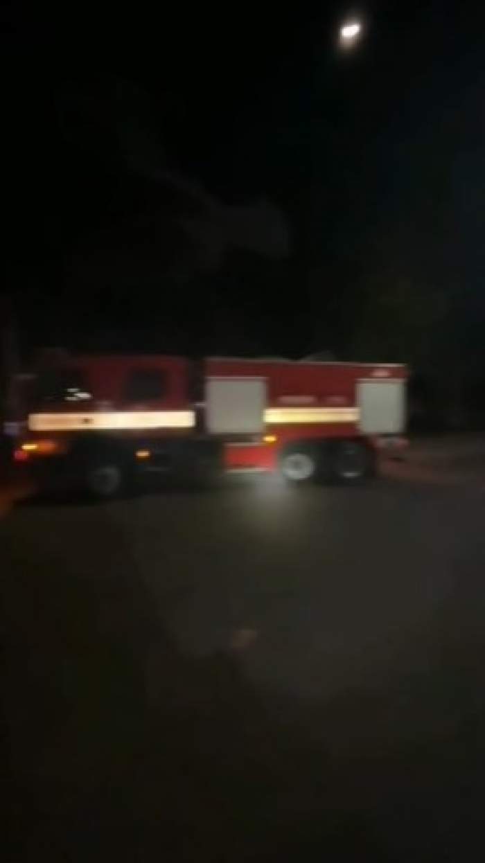 o mașină de pompieri