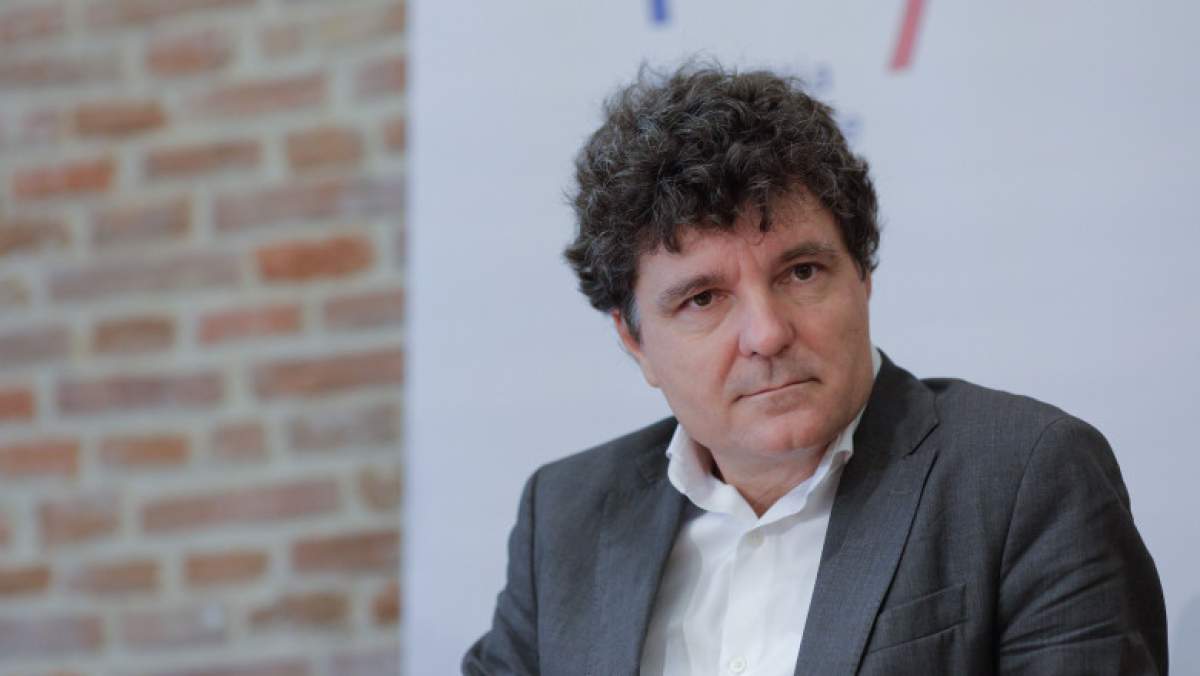 Sute de blocuri din București au rămas fără apă caldă. Nicușor Dan, acuzat de situația creată: ”Ne uităm cu regret” Sute de blocuri din București au rămas fără apă caldă. Nicușor Dan, acuzat de situația creată: ”Ne uităm cu regret”