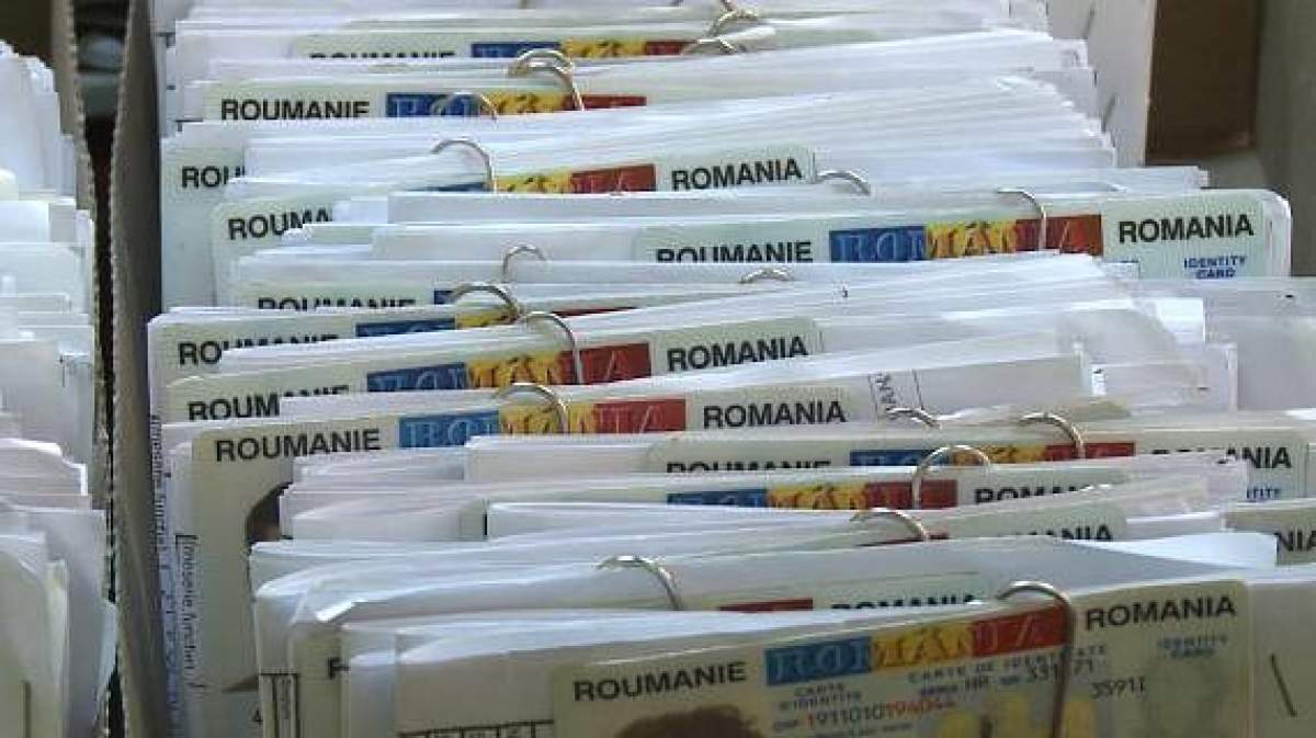 Apar schimbări la buletinele românilor! Cartea de identitate ar putea deține mai multe informații