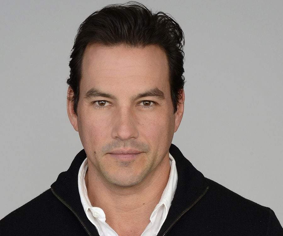 Tyler Christopher, actor cunoscut pentru rolurile sale din "General Hospital" şi "Days of Our Lives", a murit la vârsta de 50 de ani.