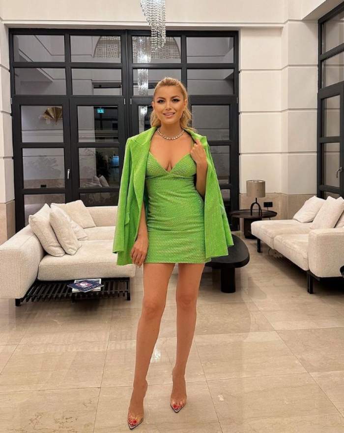 elena gheorghe cu rochie verde