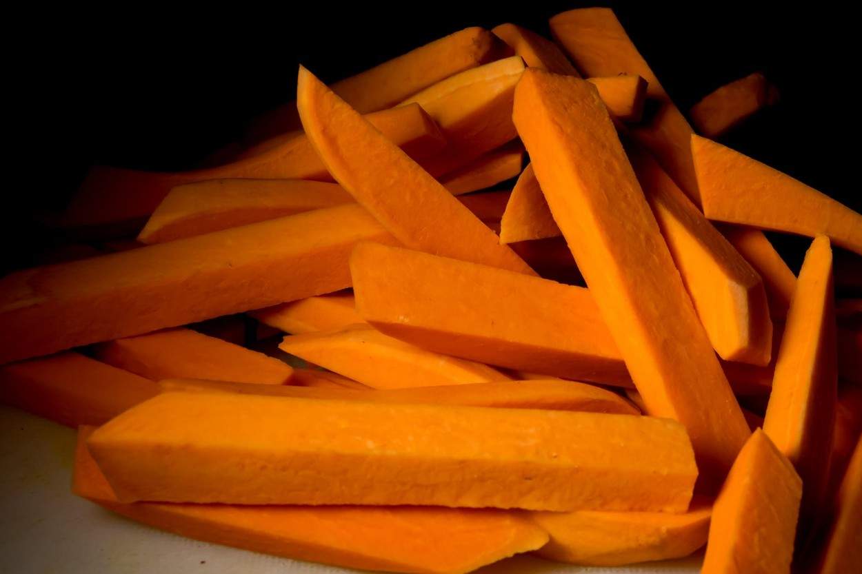Cartoful dulce este un aliment care nu ar trebui să lipsească din bucătăria ta