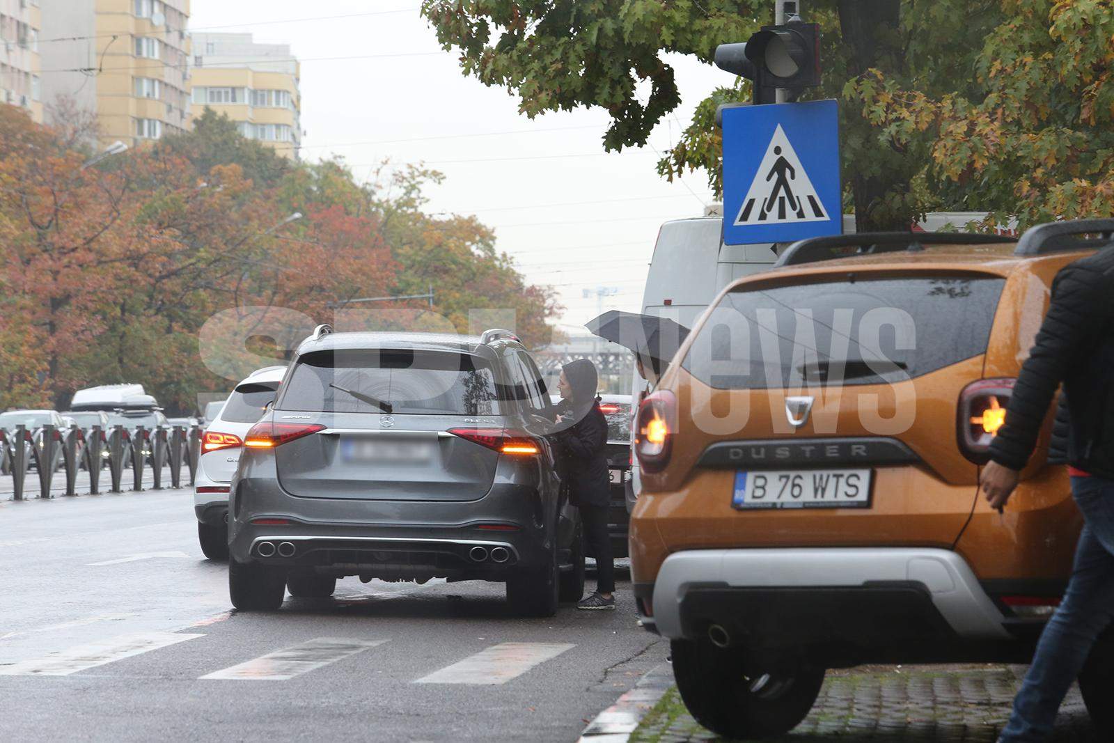 Și ministru dacă ai fost, când te ia pofta… nu mai ții cont de nimic! Lui Răzvan Cuc îi cam place la Mc! /  PAPARAZZI