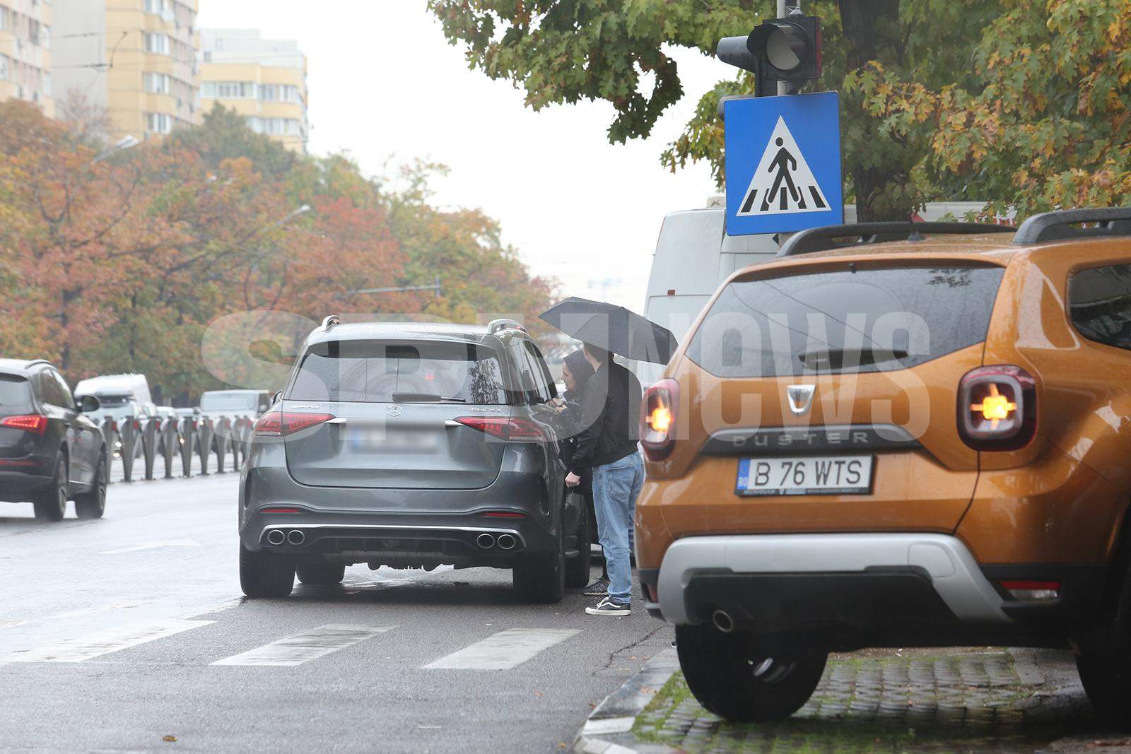 Și ministru dacă ai fost, când te ia pofta… nu mai ții cont de nimic! Lui Răzvan Cuc îi cam place la Mc! /  PAPARAZZI