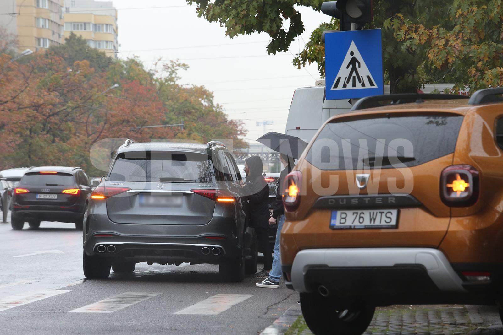 Și ministru dacă ai fost, când te ia pofta… nu mai ții cont de nimic! Lui Răzvan Cuc îi cam place la Mc! /  PAPARAZZI