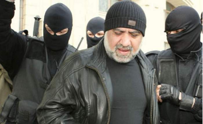 Omar Hayssam cu polițiștii