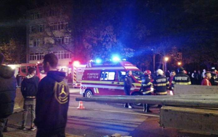 Accident teribil în faţa unui spital din Slatina. Trei adolescente au fost spulberate de o maşină.