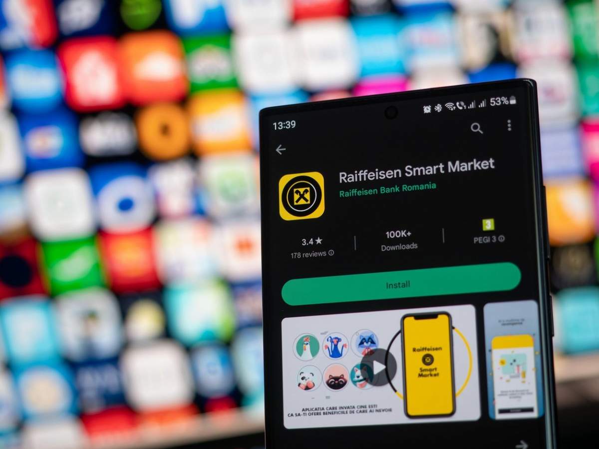 Aplicația Raiffeisen disponibilă pe Google Play Store pentru smartphone-uri Android