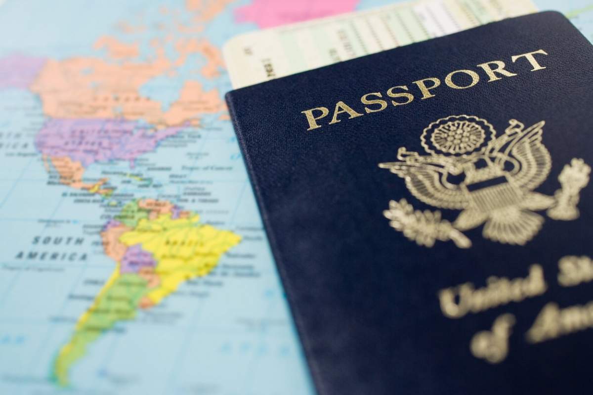 pasaport si harta