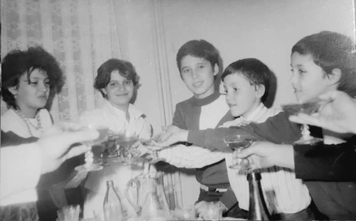 poze cu Dinu Maxer și Rona Hartner în copilărie