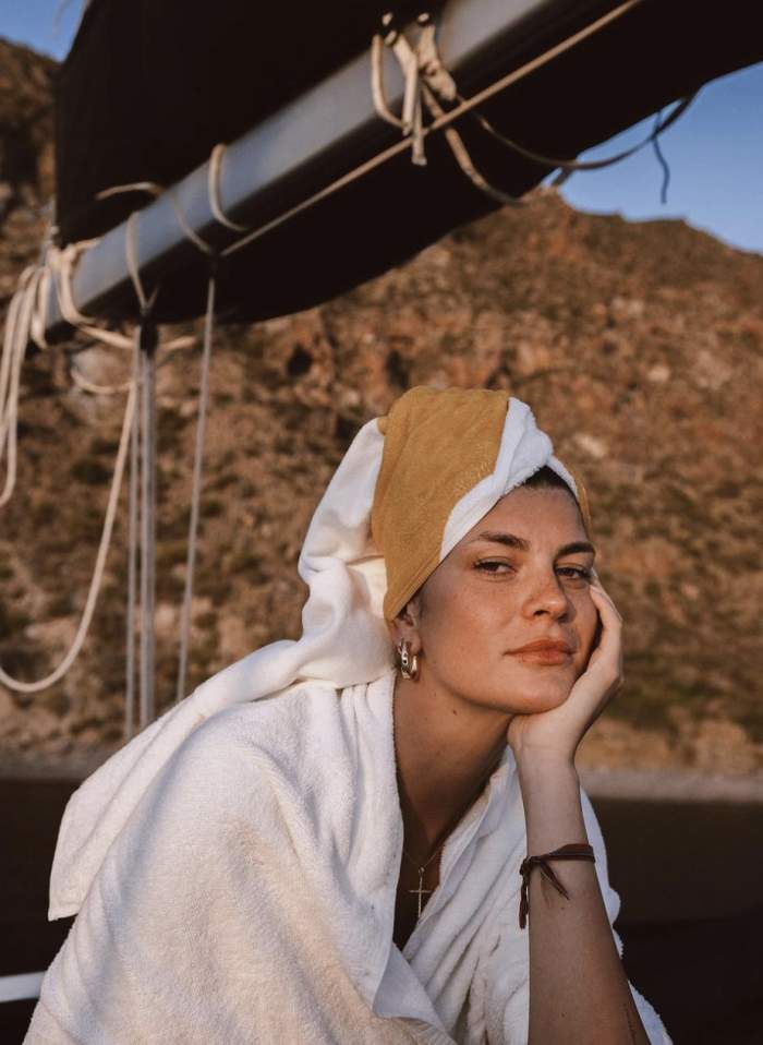 Laura Giurcanu este împreună cu Aris Eram