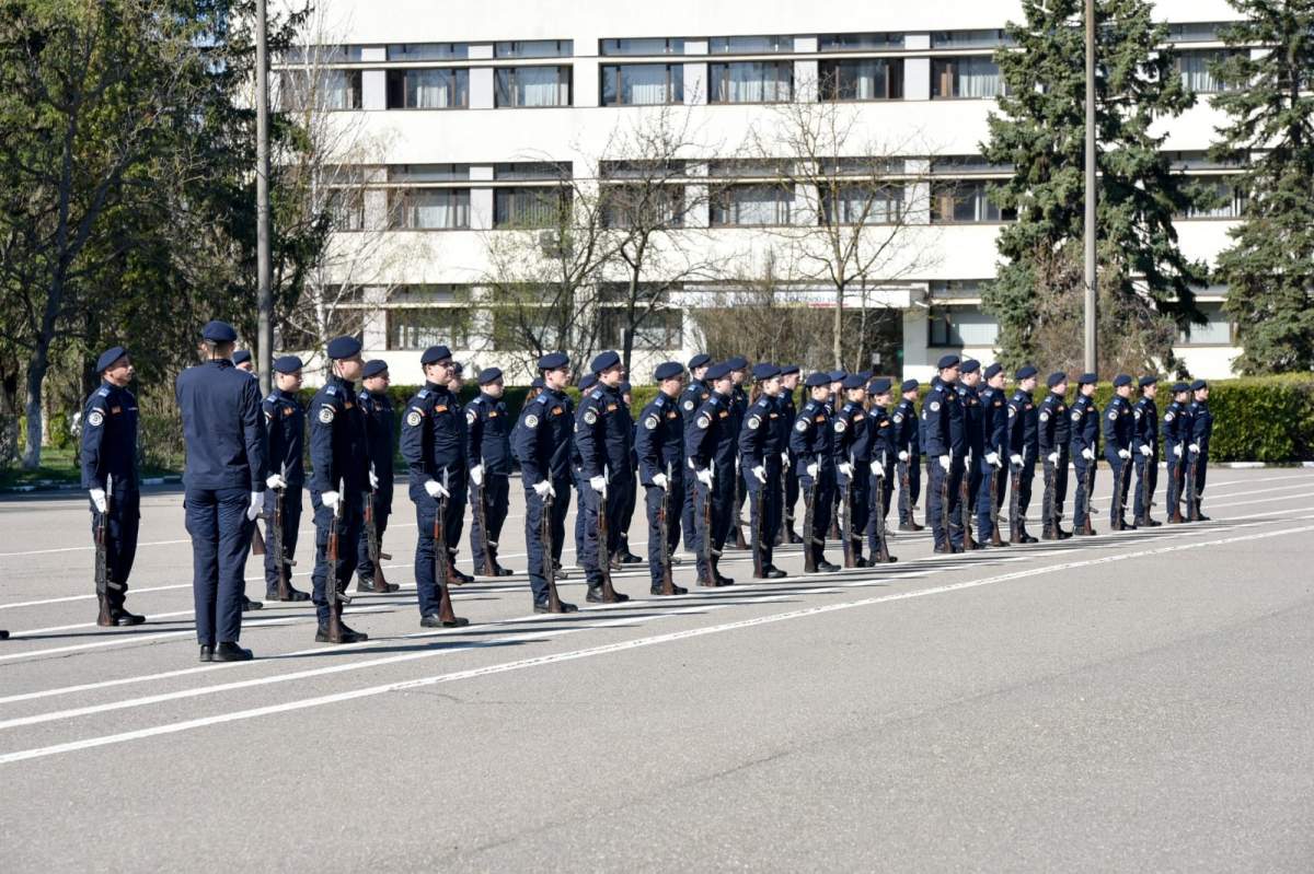 studenți la Academia de Poliție