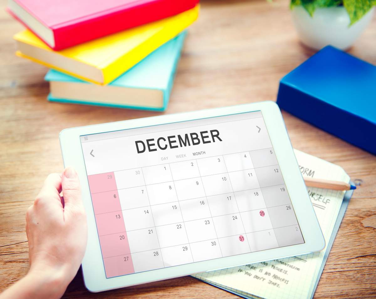 Imagine cu calendarul lunii decembrie