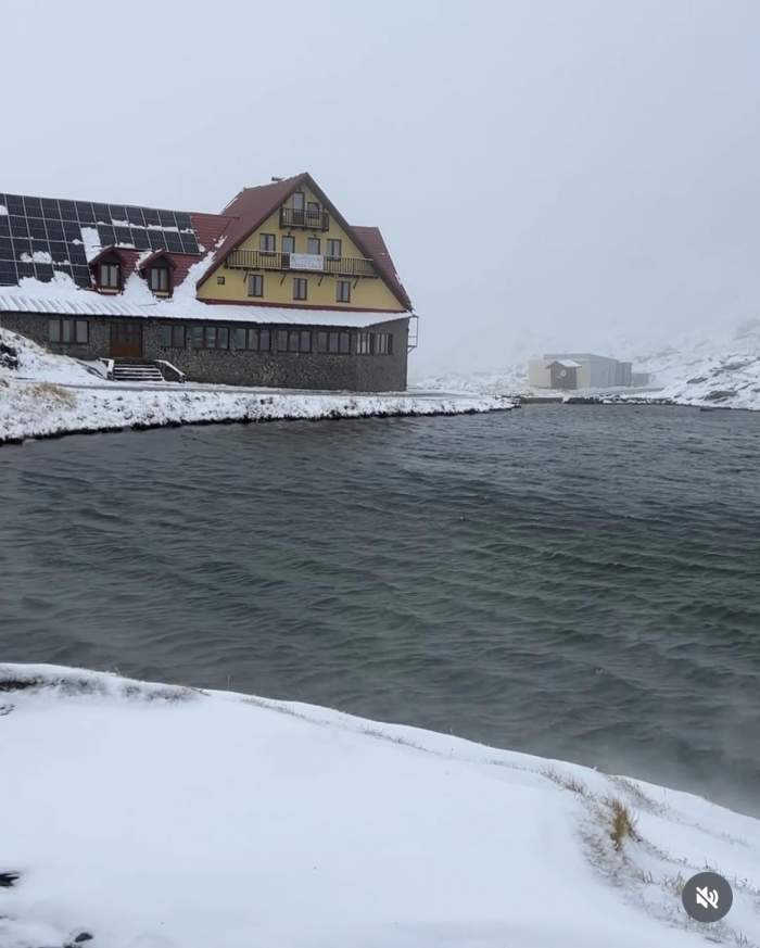 E iarnă în toată regula pe Transfăgărășan. Stratul de zăpadă măsoară 10 centimetri în zona Bâlea Lac / FOTO