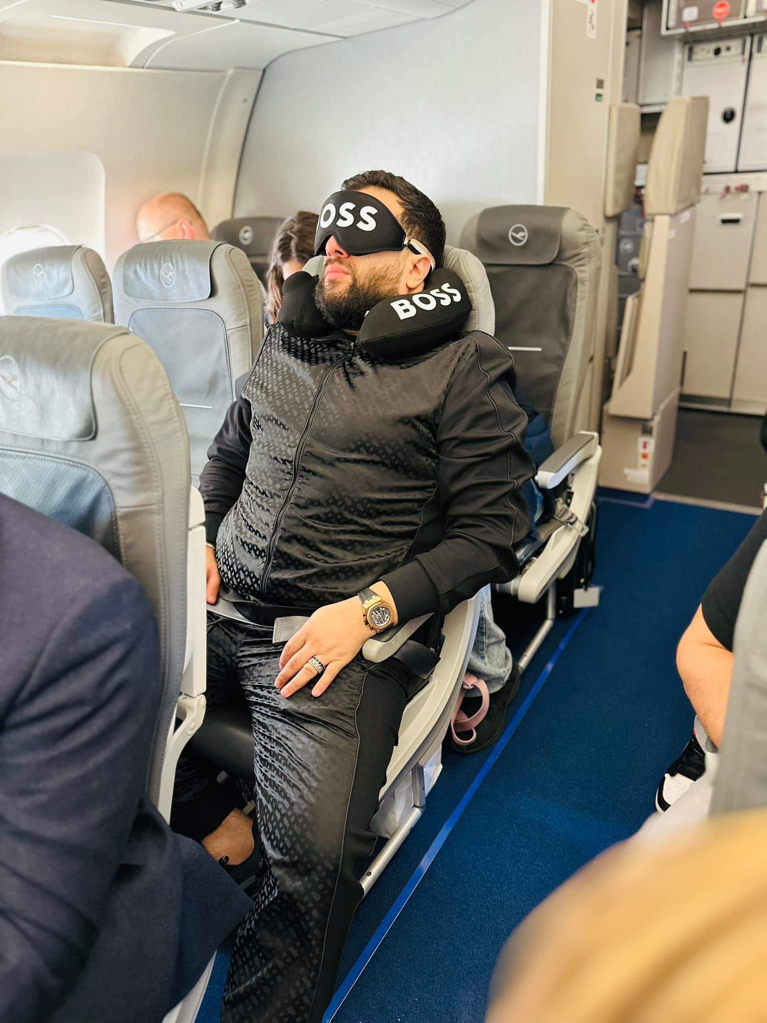 Tzancă Uraganu s-a pozat din avion