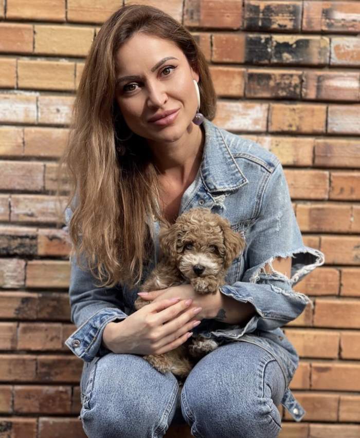 Xtra Night Show. Nicoleta Dragne oferă 5.000 de euro recompensă pentru câinele pierdut. Animalul fostei ispite de la Insula Iubirii, dispăut de o săptămână / VIDEO