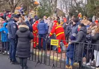 Incident la parada de 1 decembrie din Suceava. Un student de la Școala Militară din Fălticeni a leșinat / FOTO