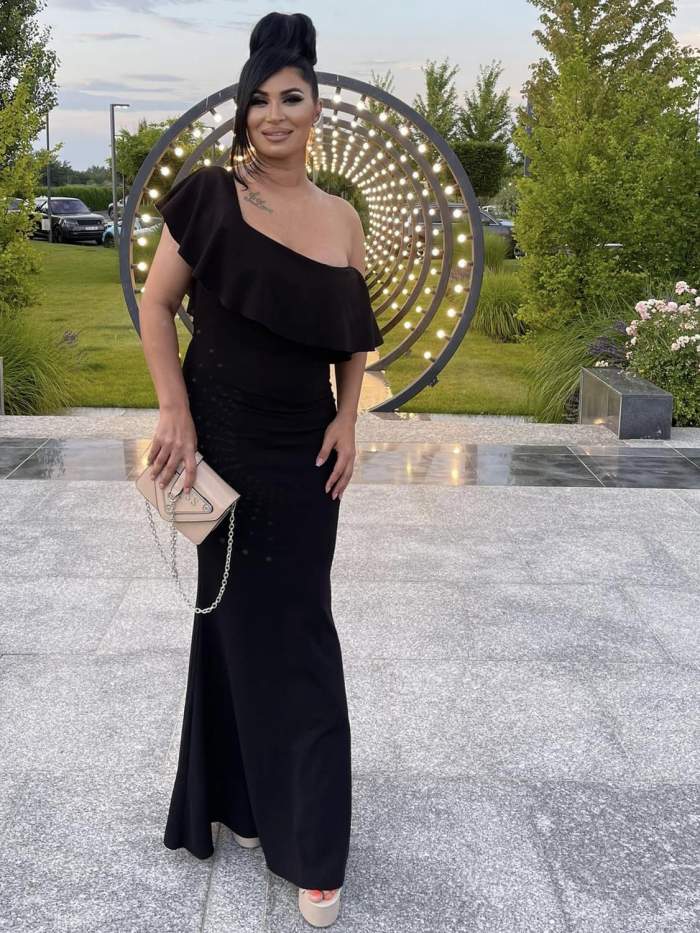 Ramona de la Clejani în rochie elegantă