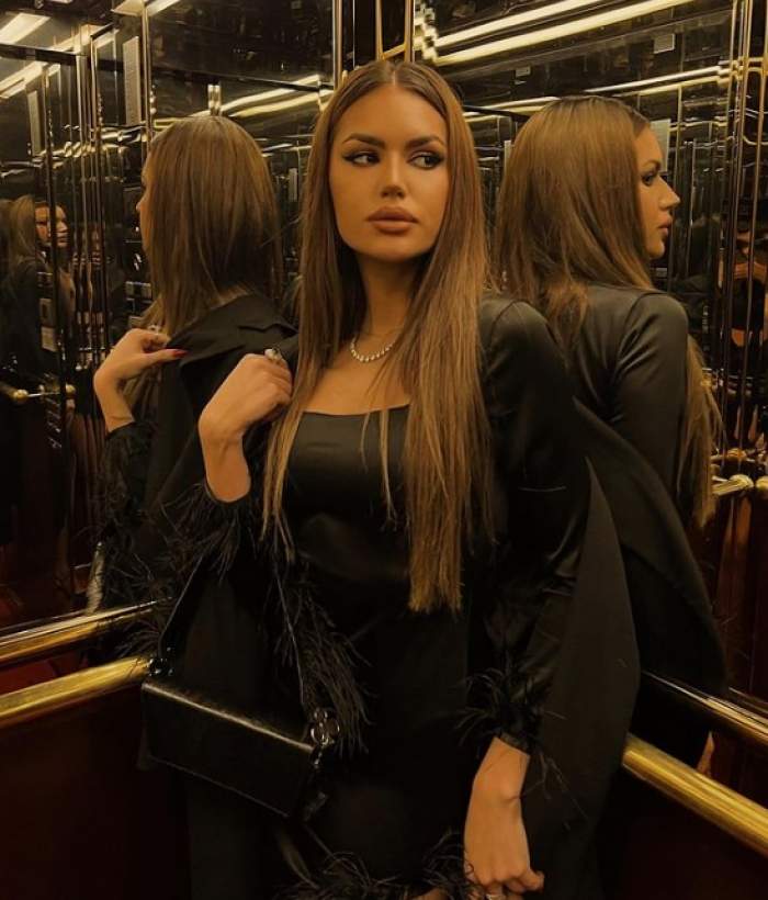 cristina belciu in lift