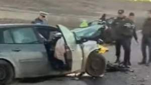 Accident cumplit pe o şosea din Mehedinţi! Un bărbat de 51 de ani a murit, după ce un șofer a intrat pe contrasens / FOTO