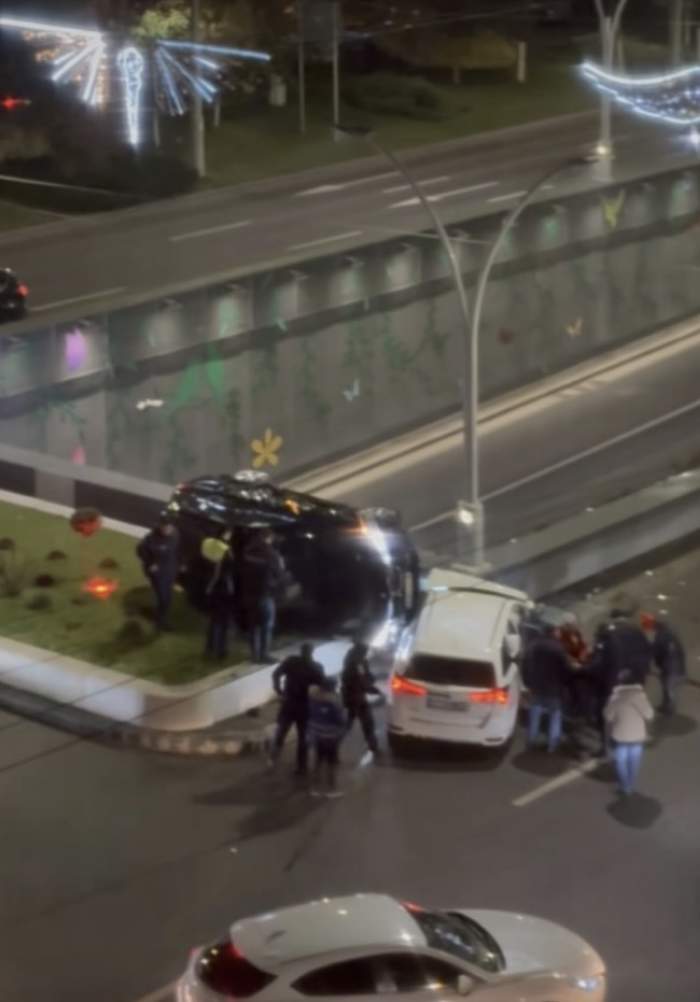 Accident rutier grav la Piața Unirii din București, în urma impactului dintre două autoturisme. Traficul este blocat / FOTO