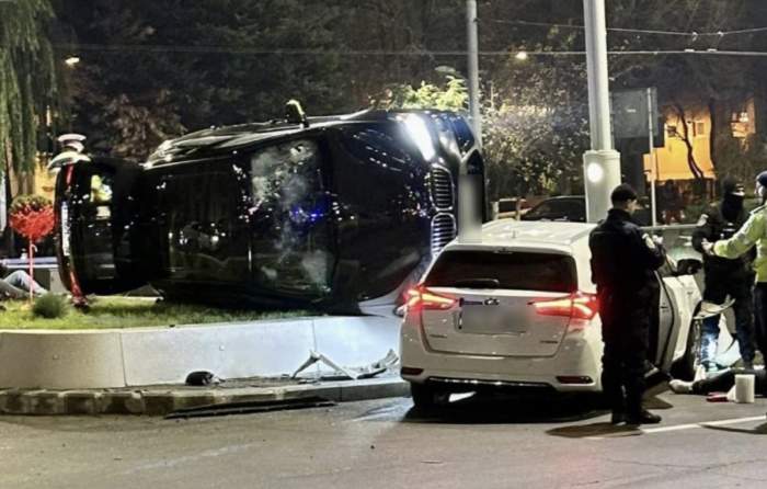 Accident rutier grav la Piața Unirii din București, în urma impactului dintre două autoturisme. Traficul este blocat / FOTO