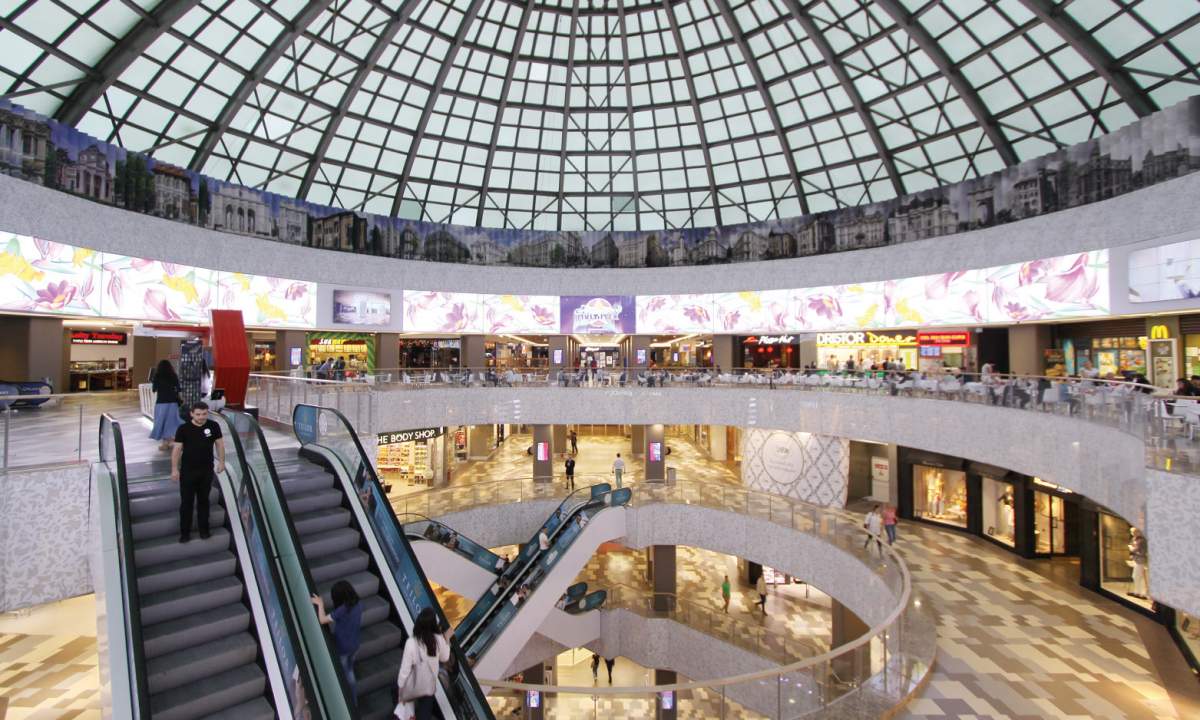 Centrele comerciale din Capitală și-au anunțat programul de Crăciun și de Revelion