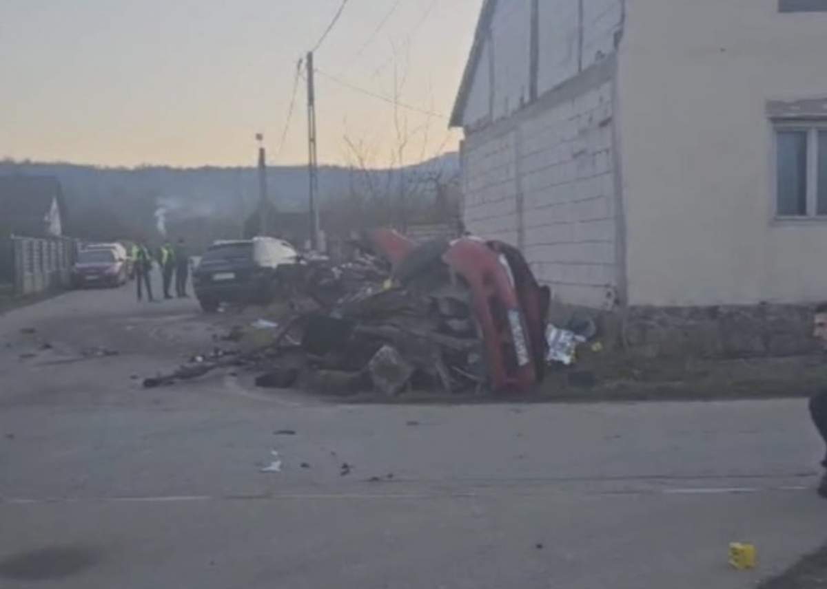 Accident in Caransebeș Două persoane, soț și soție, și-au pierdut viața, după ce mașina în care se aflau s-a izbit de un alt autoturism