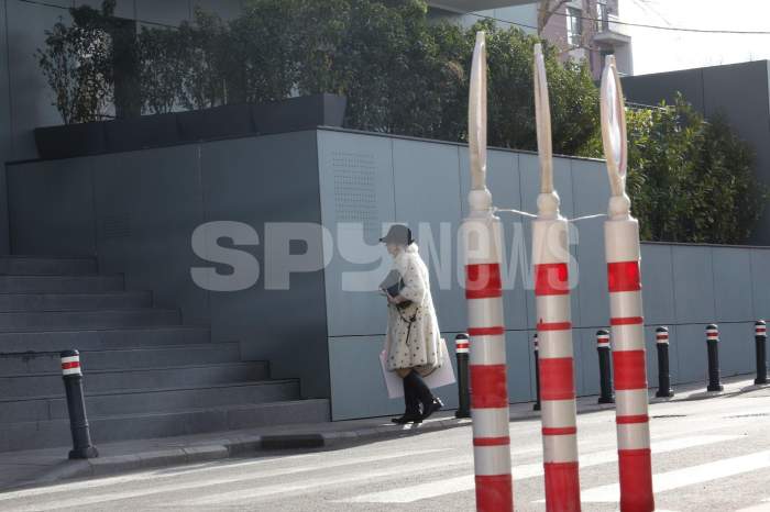 Mircea Lucescu este un bunic de nota 10! Antrenorul român nu poate spune „NU” atunci când vine vorba de nepoții lui. „Îl Luce” le respectă orice poftă micuților / PAPARAZZI