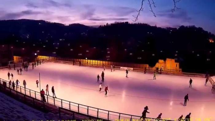 A fost deschis cel mai frumos patinoar din țară, la Brașov