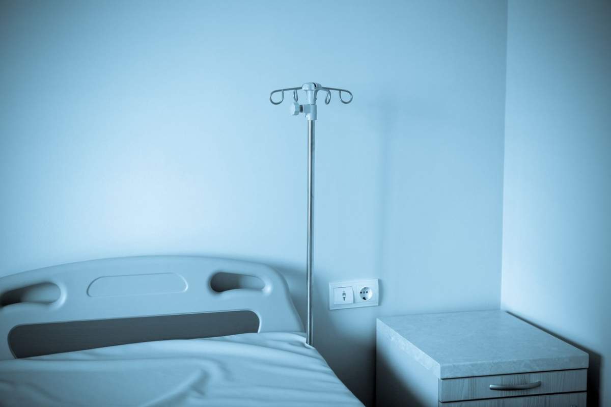 un pat de spital