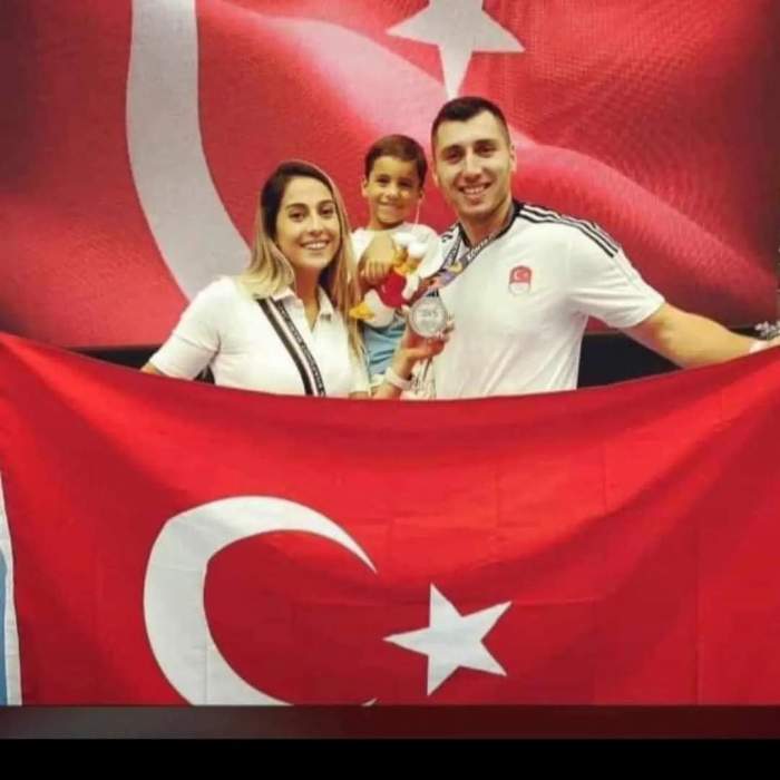 Doliu în lumea sportului!  Un jucător a fost găsit mort alături de copil și soția însărcinată după cutremurul din Turcia
