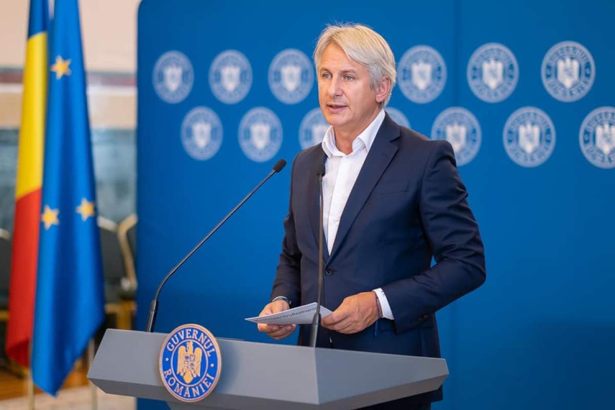 Eugen Teodorovici, mesaj ironic după ce pagina de Facebook a Ministerului de Finanțe a fost spartă Eugen Teodorovici, mesaj ironic după ce pagina de Facebook a Ministerului de Finanțe a fost spartă