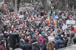 Proteste violente în Chișinău. Se cere demisia Maiei Sandu din funcția de președinte