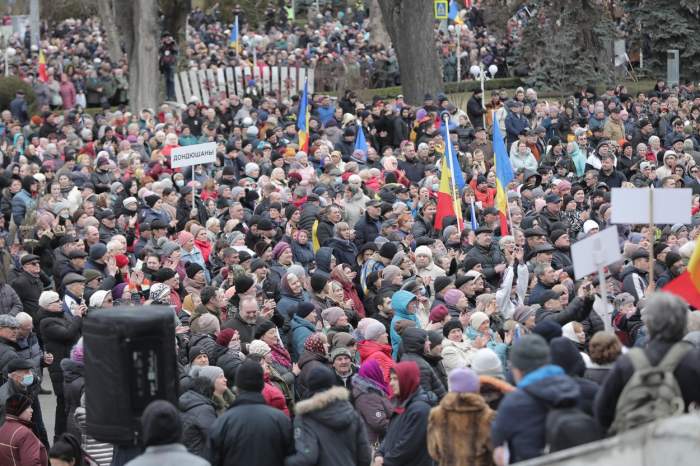 Proteste violente în Chișinău. Se cere demisia Maiei Sandu din funcția de președinte