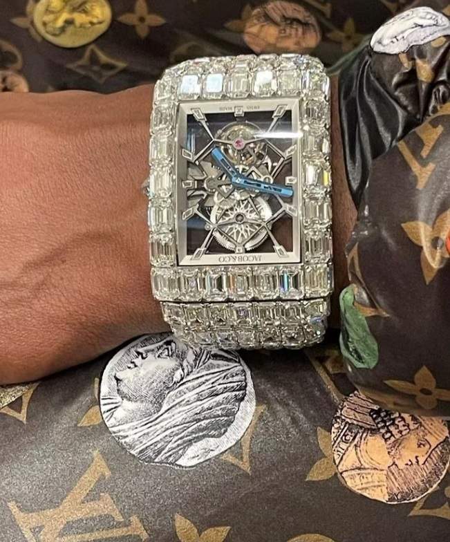 Floyd Mayweather are un ceas de 18 milioane de dolari în colecția sa! Cum arată bijuteria 