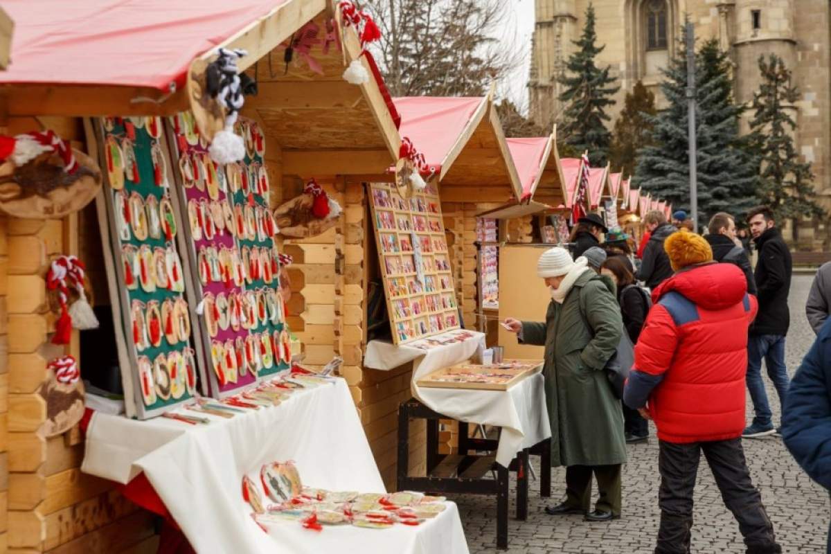 Cu cât se vinde un mărțișor la târgurile din București. Prețul a crescut considerabil față de anii trecuți