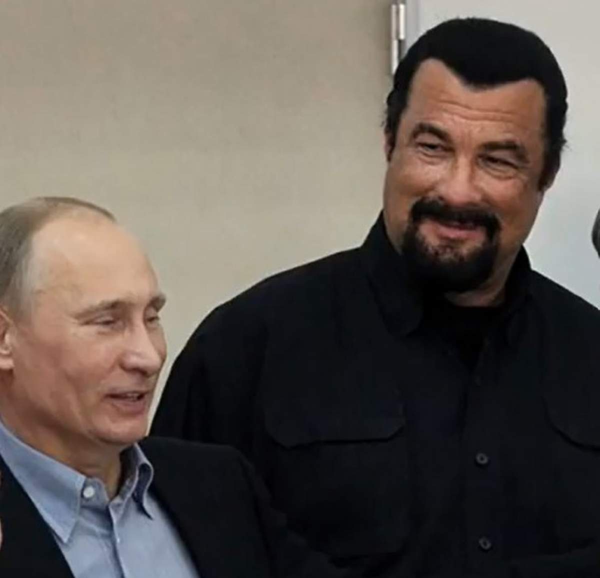 Steven Seagal alături de Vladimir Putin