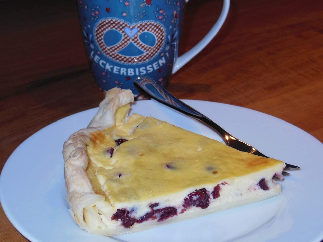 Prăjitură deșteaptă cu afine. Rețeta simplă pentru un desert delicios