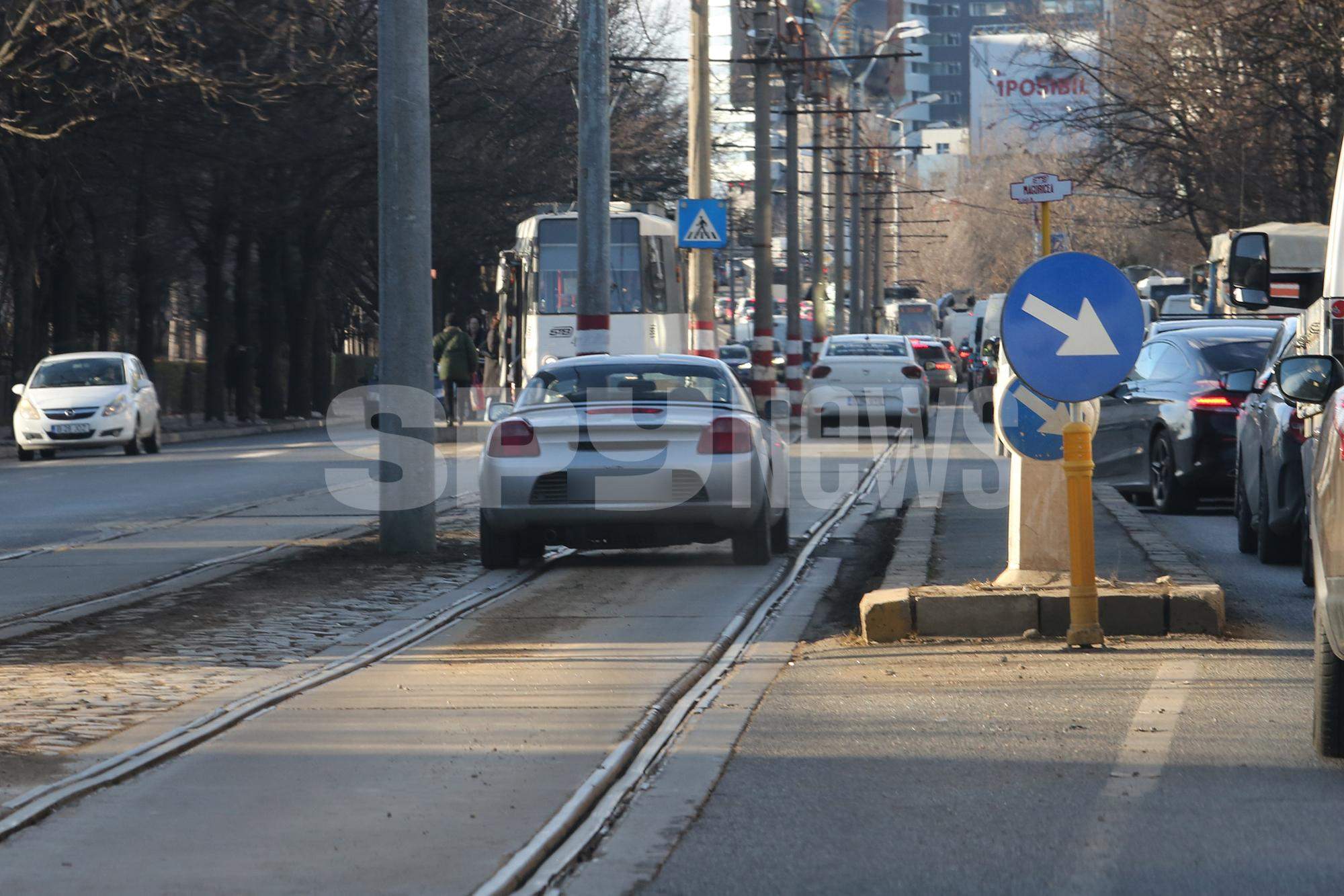 Daniel Tudorache nu ține cont de regulile de circulație. Ce a făcut deputatul în trafic / PAPARAZZI