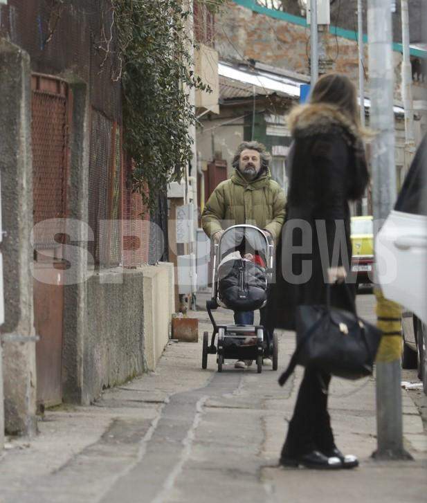 Imaginile care arată că Dana Rogoz a ales un tată bun pentru copiii ei. Cum este Radu Dragomir în ipostaza de părinte / PAPARAZZI