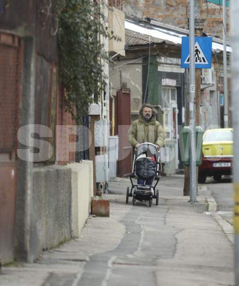 Imaginile care arată că Dana Rogoz a ales un tată bun pentru copiii ei. Cum este Radu Dragomir în ipostaza de părinte / PAPARAZZI