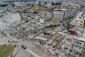 Imaginile dezastrului. Cum arată orașele după cele doua cutremure. Clădiri una cu pământul și oameni sub dărâmături. GALERIE FOTO